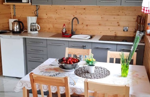 gmina Wreczyca Wielka House | Romantic Escape at Pet-Friendly Romantisches Haus