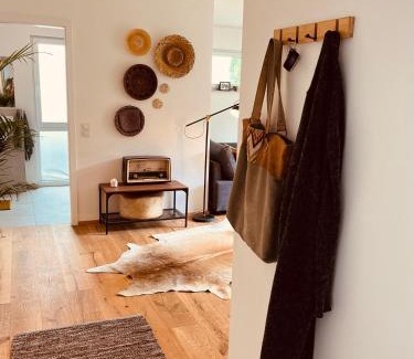 Worms Apartment | Delightful Romantic Retreat with Family-Friendly Amenities