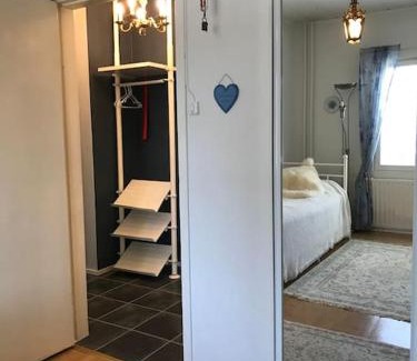 Oulu Apartment | Cozy Retro Retreat: Guest Rated 9/10 & Pet Friendly