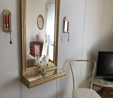 Oulu Apartment | Cozy Retro Retreat: Guest Rated 9/10 & Pet Friendly