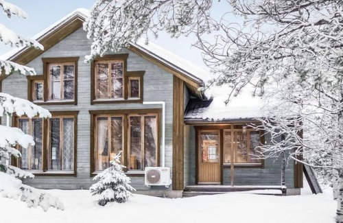 Syote House | Enjoy Lakeside Bliss at Rome 10 by Interhome