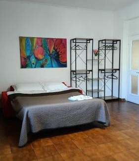 Zona XIX Casal Morena Apartment | Family-Friendly Rome Apartment D'Amata with Kitchen Amenities