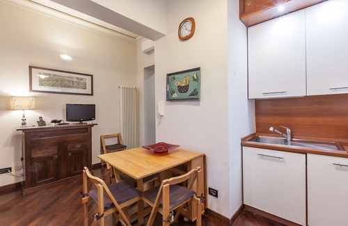 Rione VI Parione Apartment | Exceptional Apartment in the Heart of Rome's Historic Center