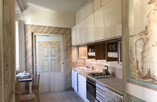 Rione V Ponte Apartment | Elegant Retreat in Rome's Historical Center with Spa & Hot Tub