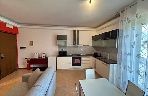 Zona XXX Castel Fusano Apartment | (Rome-Infernetto) apt 4 guest,1bedr+ 280sqm terrace