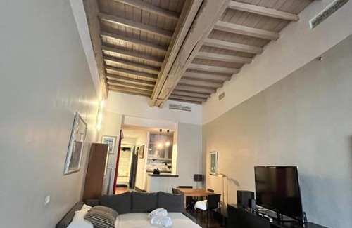 Roman Ghetto Apartment | Discover Rome's Heart with Child-Friendly Accommodations
