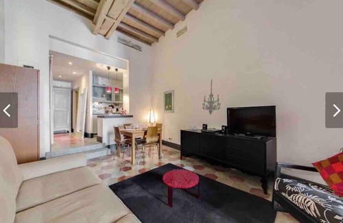 Roman Ghetto Apartment | Discover Rome's Heart with Child-Friendly Accommodations