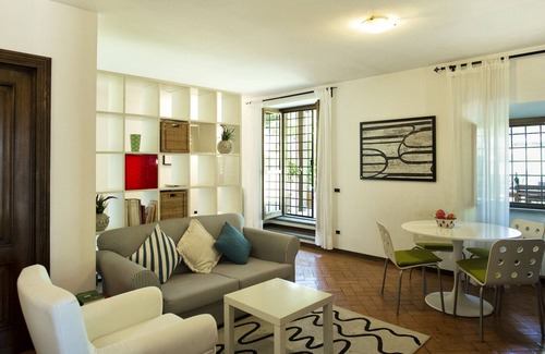 Cassia Apartment | Rome: Torre del Parco residence. Green apartments 30 minutes from the Vatican