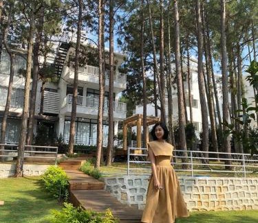 Da Lat Hotel | Romantic Getaway at Romeo & Juliet's Hồ Tuyền Lâm Dalat