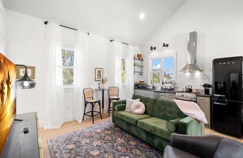 Historic Ybor House | Cozy Romeo & Julieta Studios Near Vibrant 7th Ave