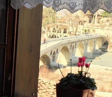 Berat House | Perfect Getaway at Romeo's Guest House with Pool & Breakfast