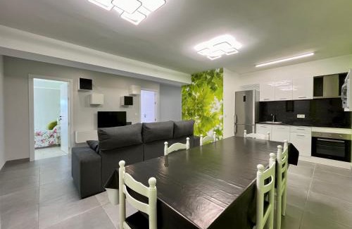 El Ensanche Zona Nuova Apartment | Exceptional Romero AP: Pet and Child Friendly Stay!