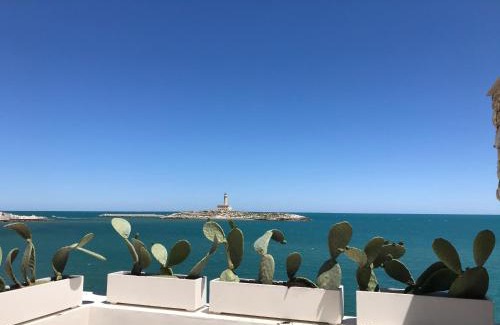 Vieste House | Explore Romeus al Fortino: 4-Star Coastal Retreat
