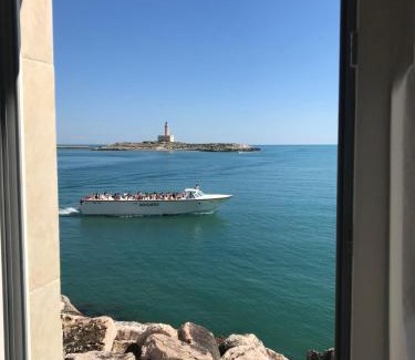 Vieste House | Explore Romeus al Fortino: 4-Star Coastal Retreat