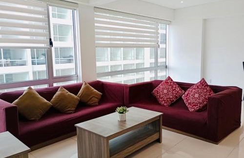 Los Alpes Apartment | Romulo OFarril 2parking-3BR-2BA