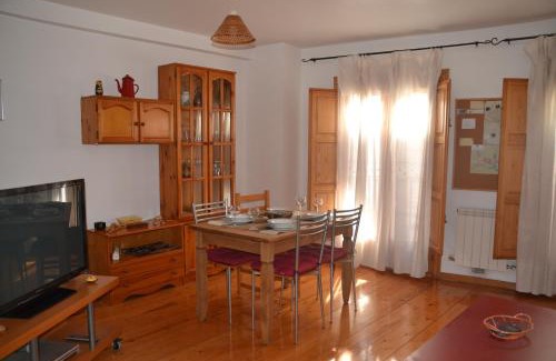 Lumbier Apartment | Romy Hotel: Guest Rated 9.1 with Pet-Friendly Amenities