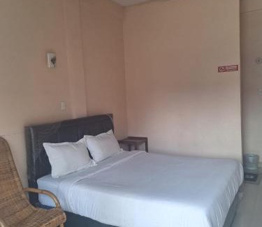 Berastagi House | Top-Rated RON'S Guest House: Ideal for Backpackers
