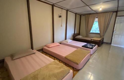 Berastagi House | Top-Rated RON'S Guest House: Ideal for Backpackers