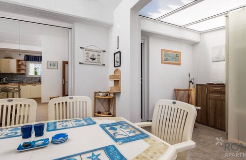 Gajac Apartment | Pet Friendly Rona Apartment Aurora - Guest Rated 10/10