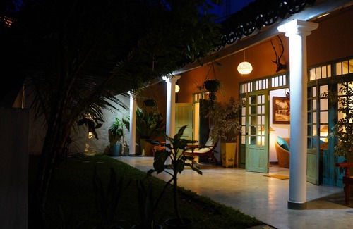 Dickwella Villa | Discover Ronaya Surf Waves: Family-Friendly Villa by Beach