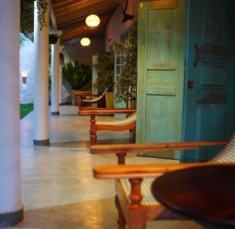 Dickwella Villa | Guest Rated 9.7: Ronaya Surf Waves - Family-Friendly Retreat