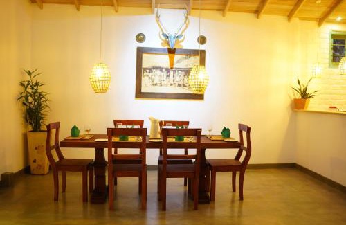 Dickwella Villa | Guest Rated 9.7: Ronaya Surf Waves - Family-Friendly Retreat