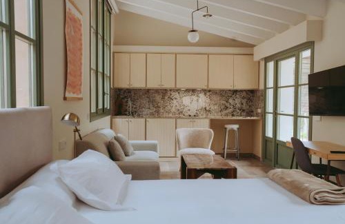 La Esglayeta Hotel | Oceanfront Rondaia: Guest Rated 9.5 with Pool & Breakfast