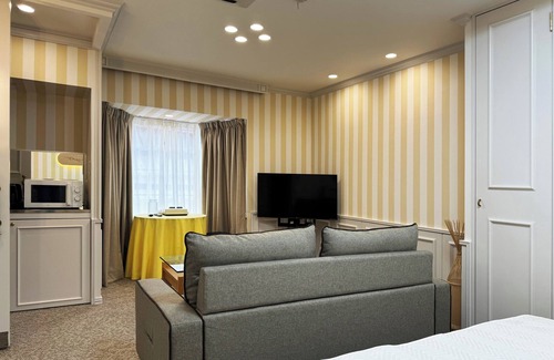 Isahaya Hotel | Rong Hua Grand Hotel