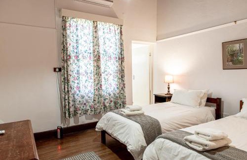 Graaff-Reinet House | Explore Roode Bloem Farm House: 4-Star Family Retreat
