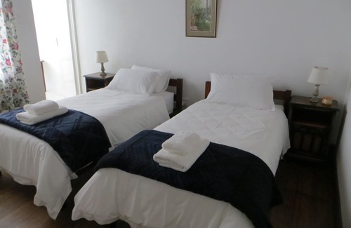 Graaff-Reinet House | Family-Friendly Roode Bloem Farm House with Kitchen Access