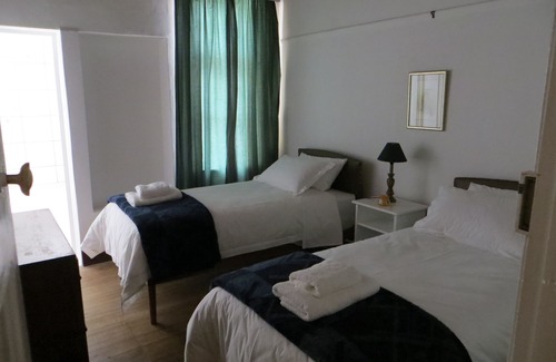 Graaff-Reinet House | Family-Friendly Roode Bloem Farm House with Kitchen Access