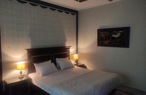 Dhirkot House | Sunrise Room at Roof Top Resort: Family-Friendly Retreat