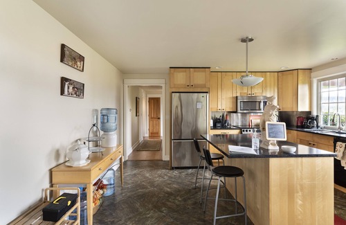 Monroe House | Rooftop Aerie - Breathtaking Ocean Views & Family-Friendly Stay