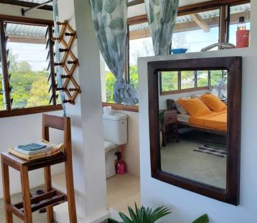 Mahajanga Apartment | Panoramic Rooftop Paradise, Steps from the Beach