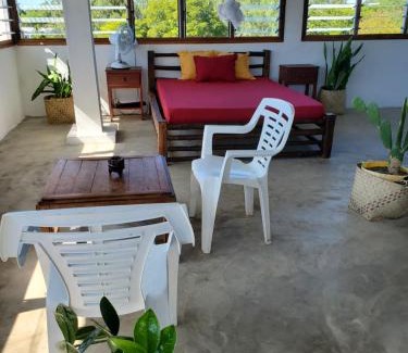 Mahajanga Apartment | Panoramic Rooftop Paradise, Steps from the Beach