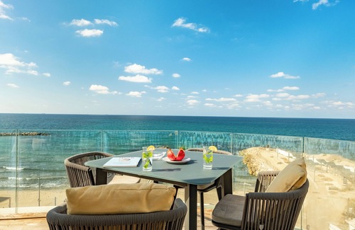 Haifa Condo | Rooftop Jacuzzi Penthouse by Sea N' Rent