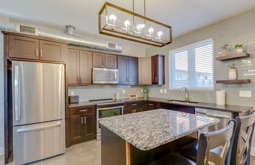 Cleveland Park House | Experience Rooftop Lounging in East Nashville - 10/10 Rated!