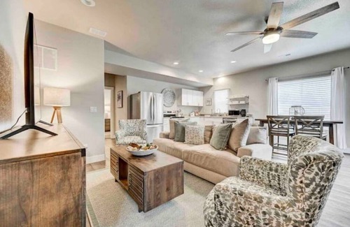 Monument House | Inviting Hotel with Rooftop Patio and Hot Tub Near AFA