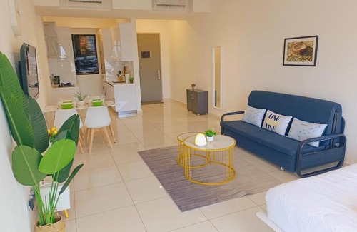 George Town Apartment | Relax by the Rooftop Pool at Star Home, 4-Star Getaway