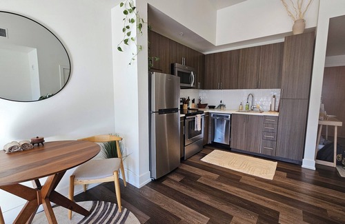 Cherry Creek Apartment | Cherry Creek Rooftop Oasis: Pool, Hot Tub & Mountain Views