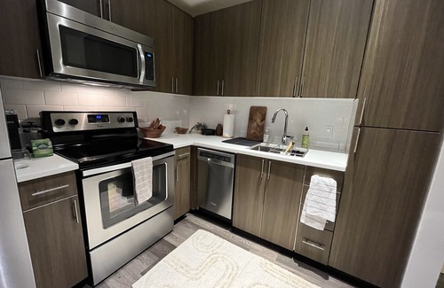 Cherry Creek Apartment | Cherry Creek Rooftop Oasis: Pool, Hot Tub & Mountain Views