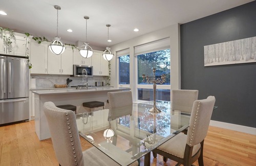 Sloan Lake House | Unforgettable Stay with Rooftop Hot Tub near Broncos Stadium