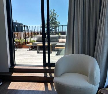 Greenlane - Ellerslie Apartment | Rooftop Residence: Guest Rated 10/10 with Breakfast Included