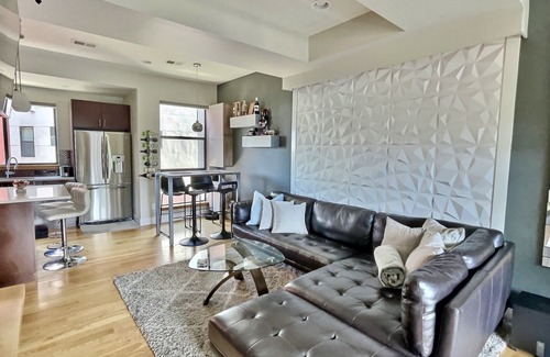 Highland House | Modern LoHi Townhome with Rooftop Deck & Spa Amenities