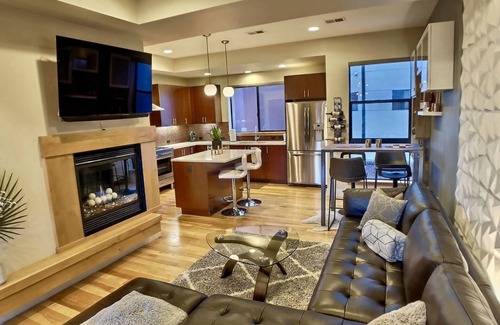 Highland House | Modern LoHi Townhome with Rooftop Deck & Spa Amenities