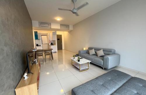 George Town House | Experience Rooftop Bliss with Sky Pool in Georgetown