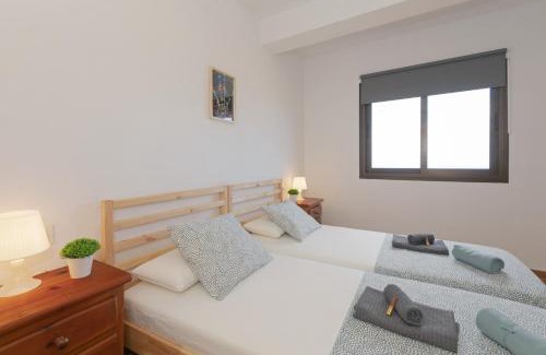 El Guincho Apartment | Convenient City-Center Apartment with Professional Coffee Machine