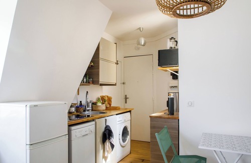 Clignancourt Apartment | Rooftop view - studio apartment - Clignancourt