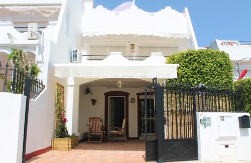 Urbanizacion Hacienda las Chapas House | Inviting Rooftop Villa in Cabo Pino with Ocean Views