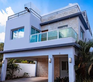 La Romana Villa | Relax by the Rooftop Pool at Villa Doña Julia, La Romana